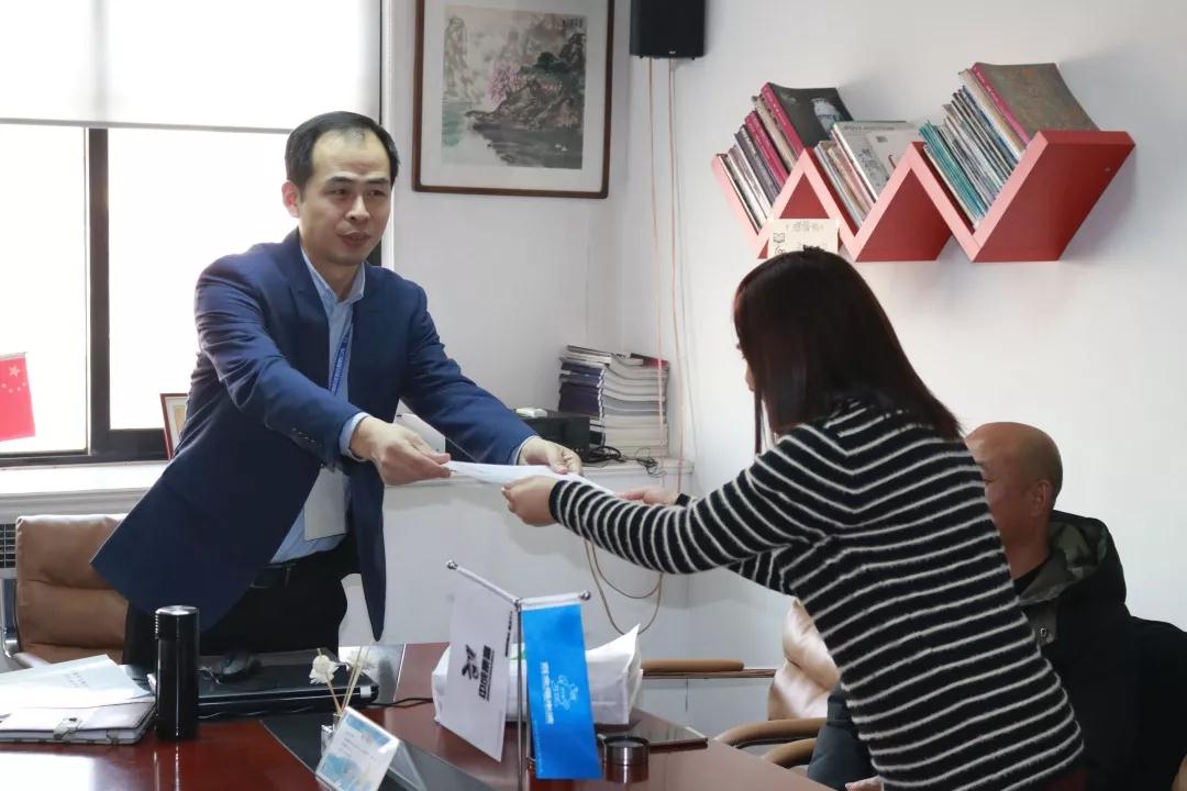 我们都是精英! 我们都是精英!