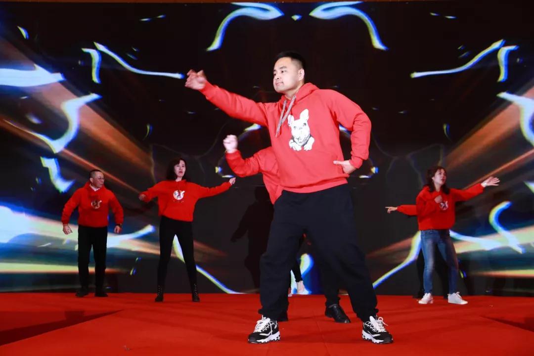 热烈庆祝“变革创新 扬帆未来”北京中成康富2019年合伙人年会胜利召开 热烈庆祝“变革创新 扬帆未来”北京中成康富2019年合伙人年会胜利召开